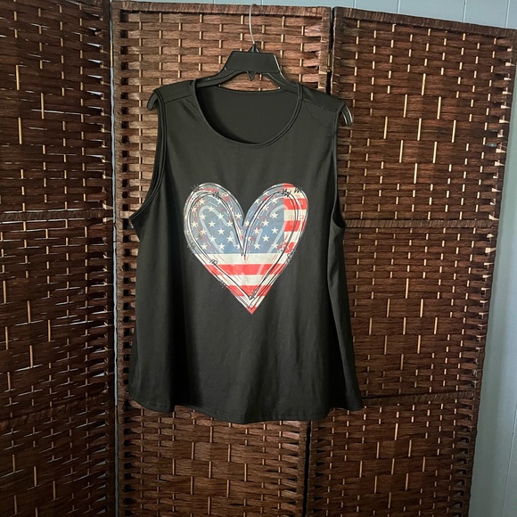 SHEIN Tops - SHEIN Gray Muscle Tee with Heart Design